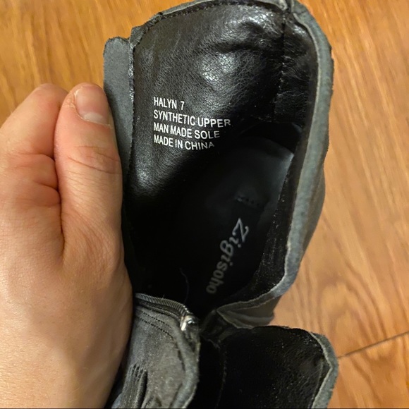 Gray heeled ankle bootie Zigi Soho Halyn size 7 - Picture 7 of 7